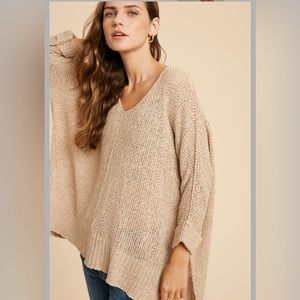 She + Sky Hi-Low Oversized Knit Sweater size Onesize